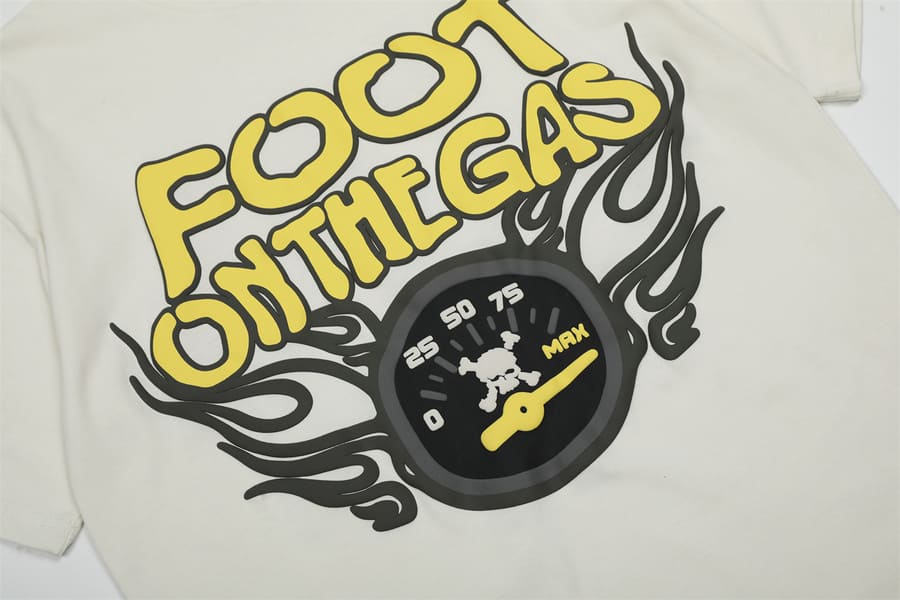 Camiseta Broken Planet Foot On The Gas White