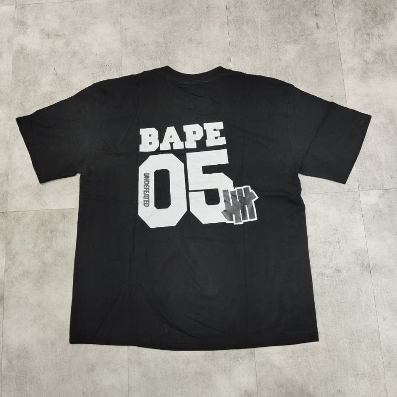 Pronta Entrega - Camiseta BAPE x Undefeated College Preta