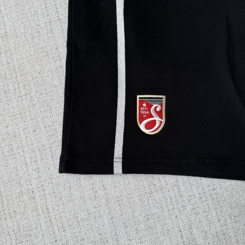 Conjunto Supreme x Umbro Zip Up Black