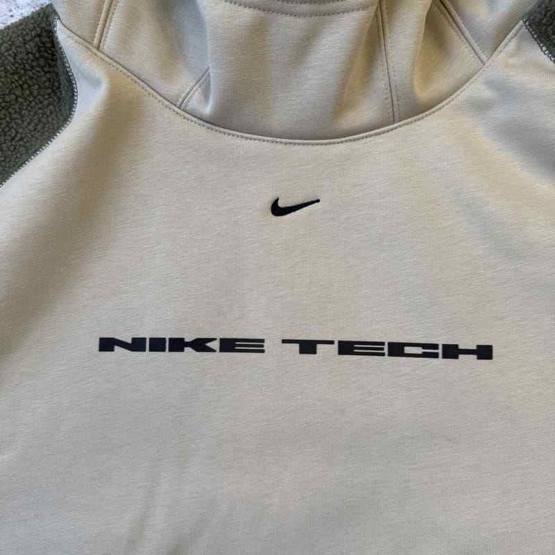 Conjunto Nike tech boreas Oversized Desert