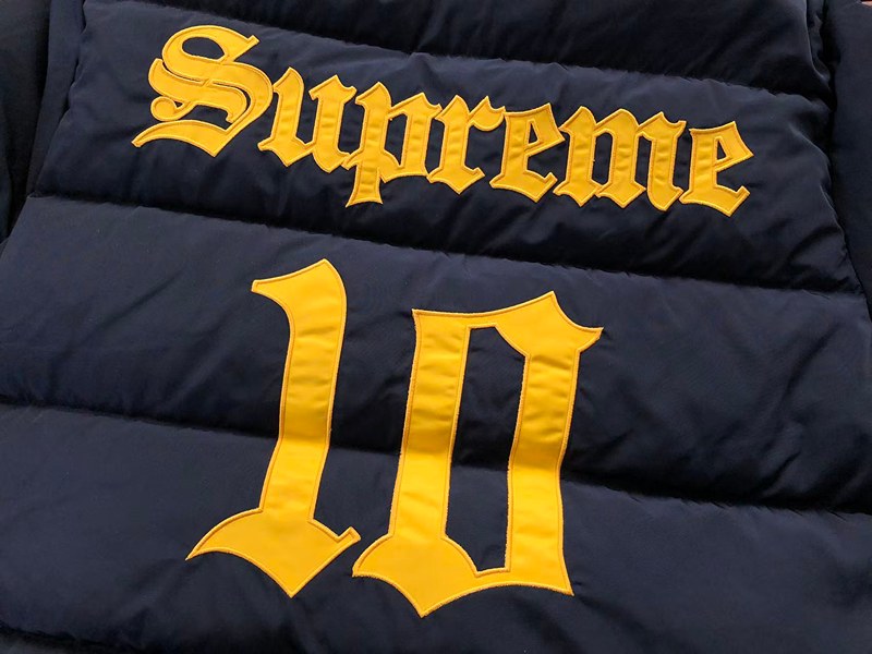 Jaqueta Supreme x Umbro Down Puffer Blue