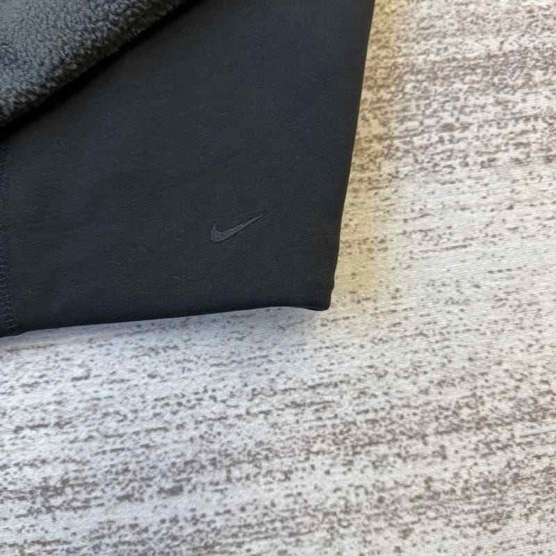 Conjunto Nike tech boreas Oversized Black