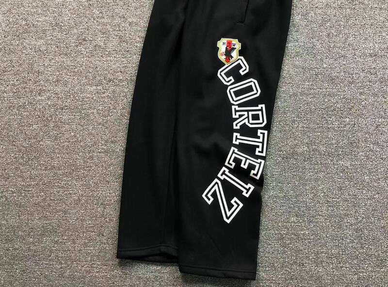 Conjunto Corteiz Arch Shield Zip Black