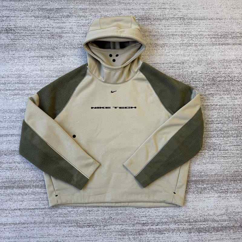 Conjunto Nike tech boreas Oversized Desert