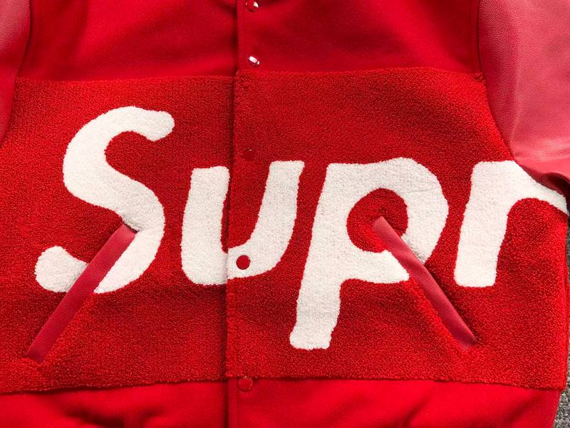 Jaqueta Supreme Big Logo Chenille Varsity Red
