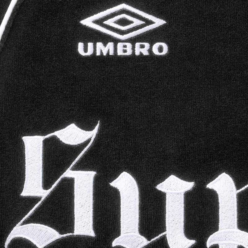 Conjunto Supreme x Umbro Velour Track Black