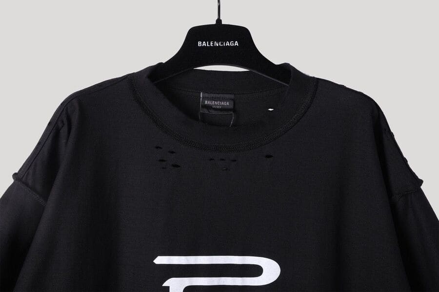 Camiseta Balenciaga AI Generated Fit Black