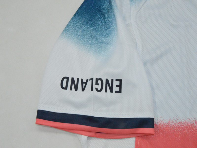 Camiseta Cactus Jack x Nike Inglaterra Total 90 Retro Jersey White