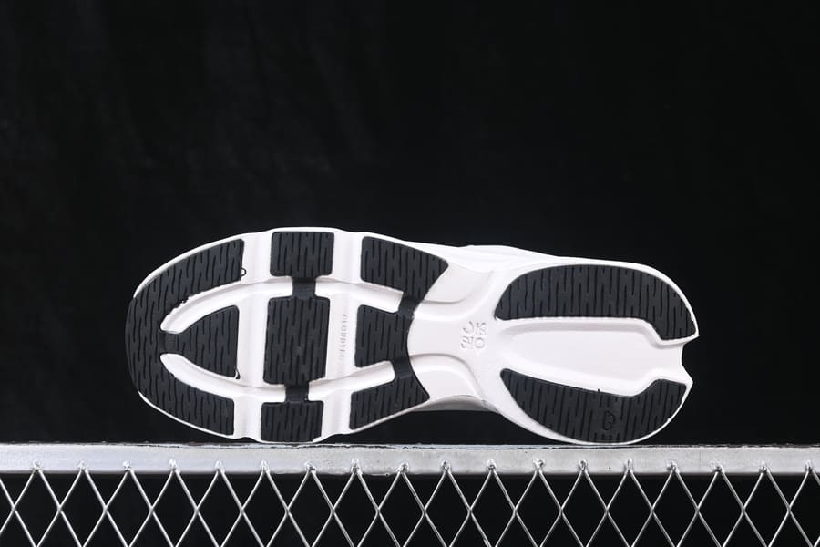 On Running Cloudsolo x Loewe White Light Grey