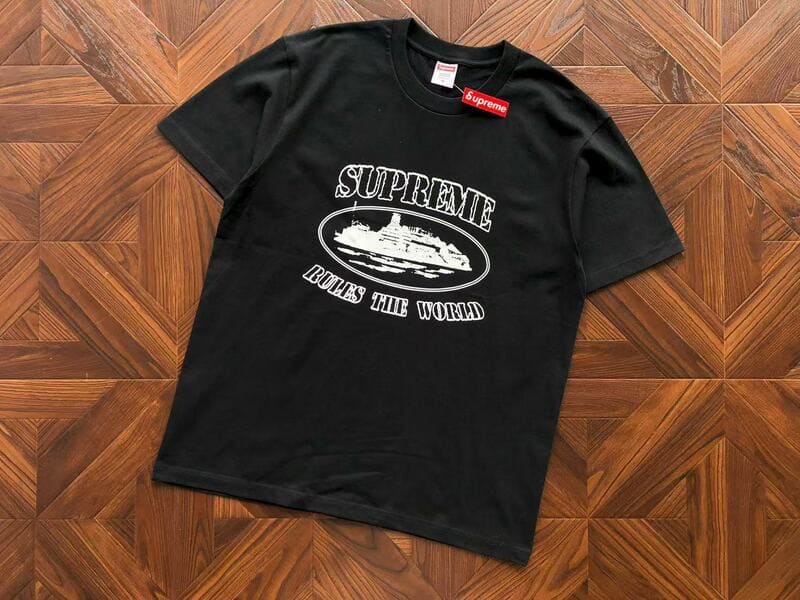 Camiseta Corteiz x Supreme Rules The World Black