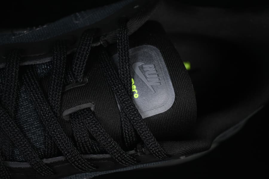 Nike Vomero Premium Black Volt