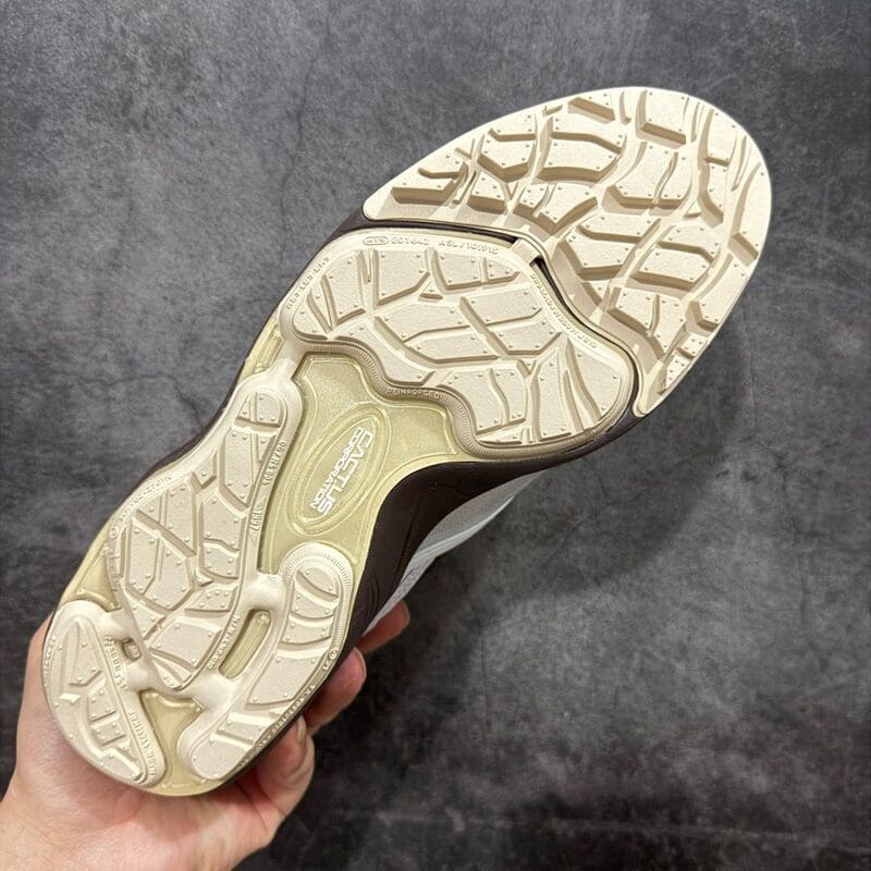 Travis Scott x Nike Zoom Field Jaxx Chocolate