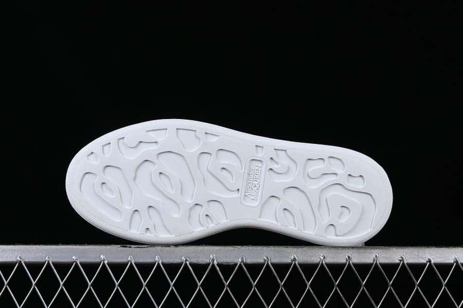 Alexander McQueen Oversized Ivory Black