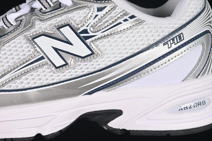 New Balance 740 White Silver Metallic