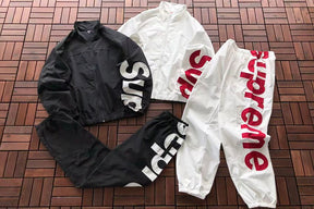 Conjunto Supreme Spellout Track White