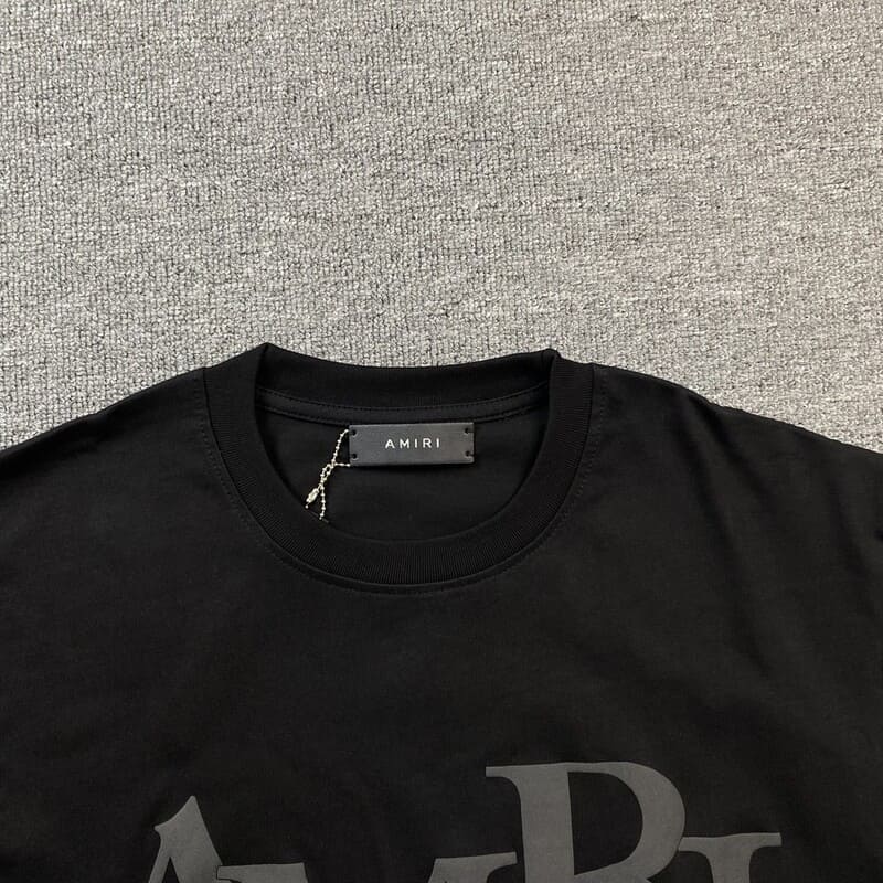 Camiseta Amiri Staggered Logo Preto