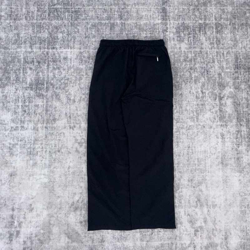 Conjunto Aimé Leon Dore x Porsche Nylon Track Black