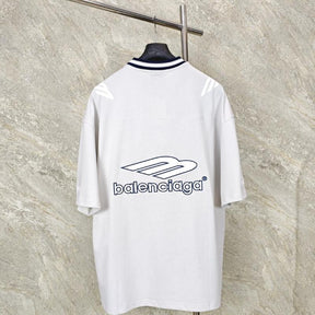 Camiseta Balenciaga Football V-neck Oversized Cinza