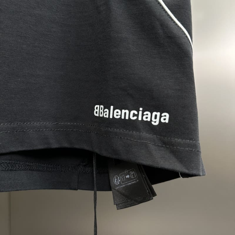 Camiseta Balenciaga Paris