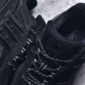 Pharrell Williams x Adidas Adistar Jellyfish Triple Black