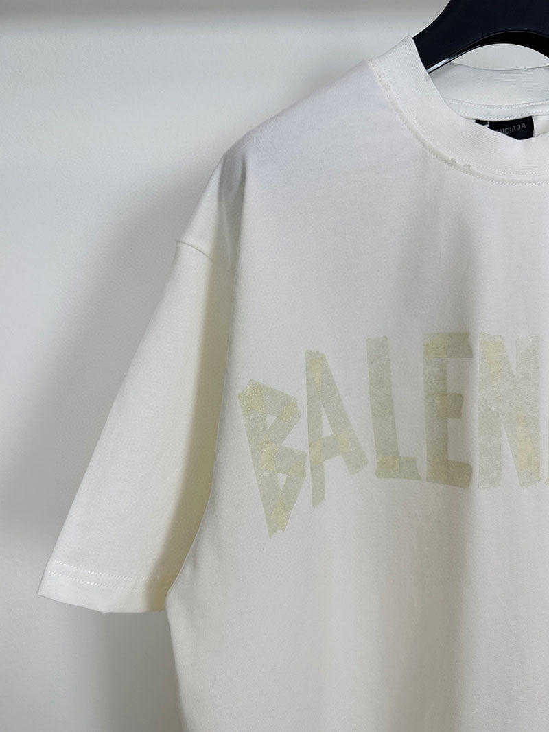 Camiseta Balenciaga Tape Type Branco