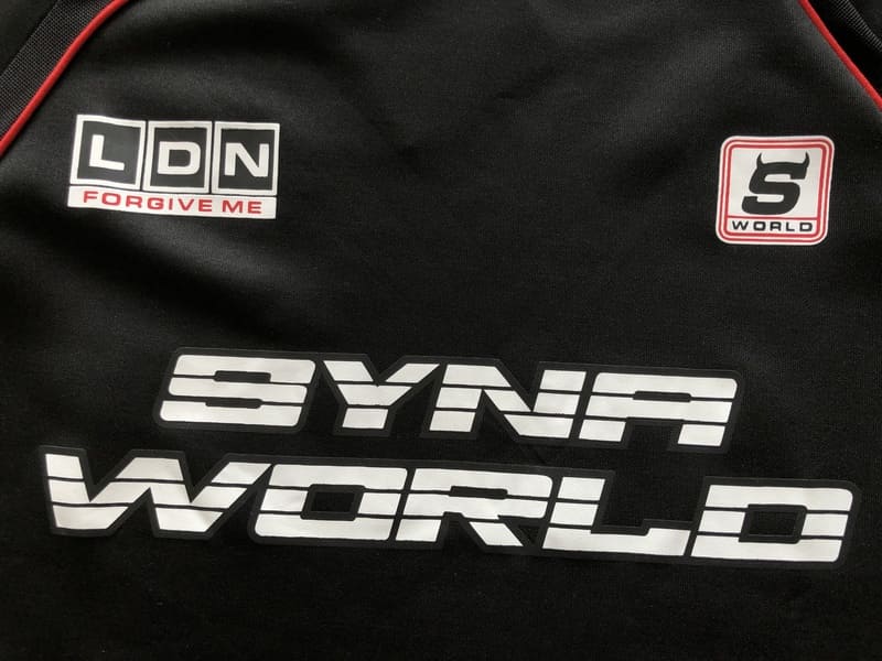 Conjunto Syna World Perforated Perfomance Black Red