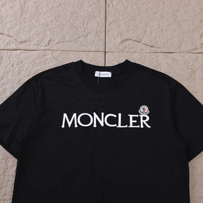Camiseta Moncler Enfant Logo Preta