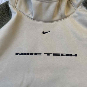 Conjunto Nike tech boreas Oversized Desert