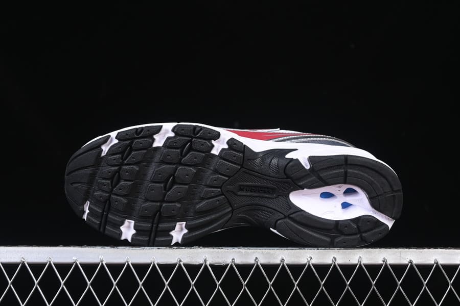 New Balance 740 White Red