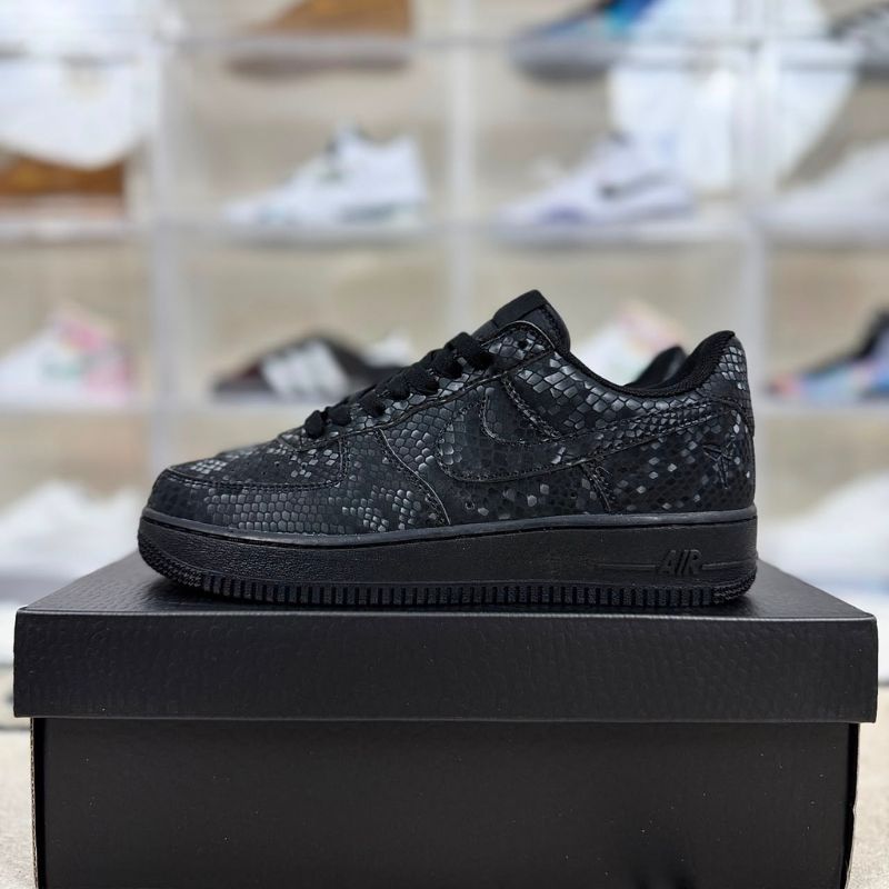 Kobe Bryant x Nike Air Force 1 Low Triple Black