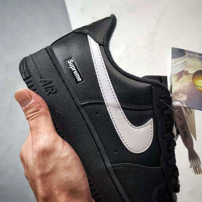 Air Force 1 Low Black x Supreme