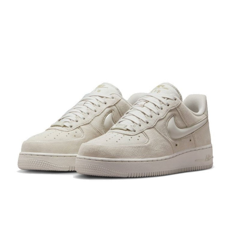 Air Force 1 Low Suede Glossy Light Bone