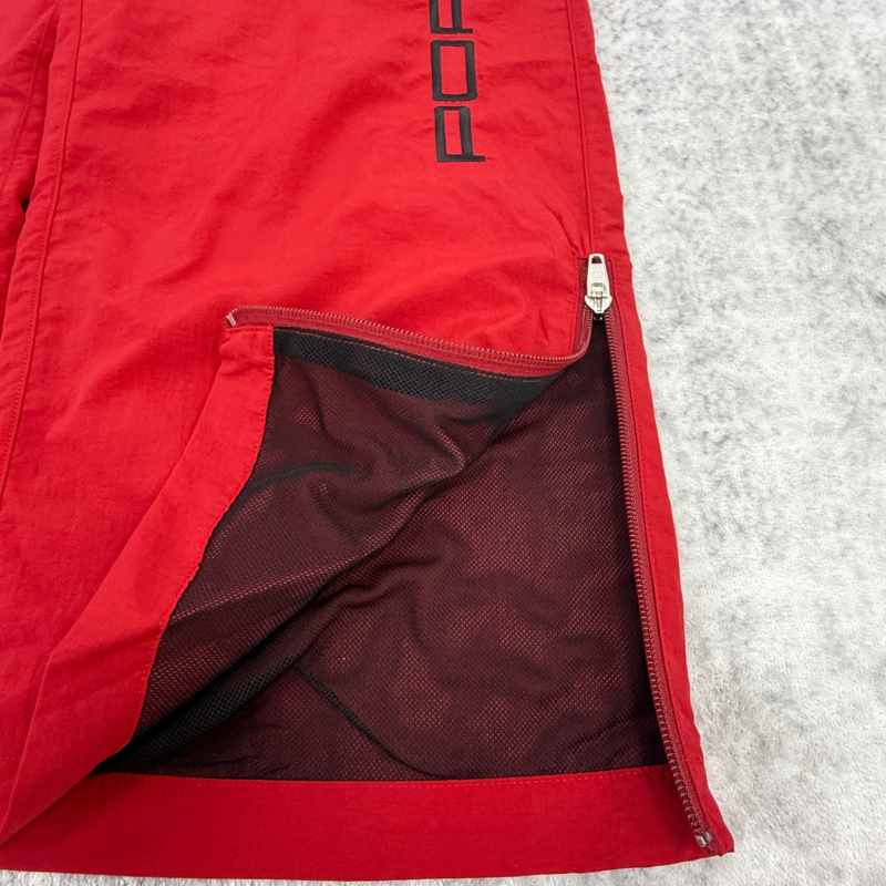 Conjunto Aimé Leon Dore x Porsche Nylon Track Red