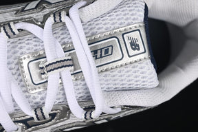 New Balance 740 White Silver Metallic