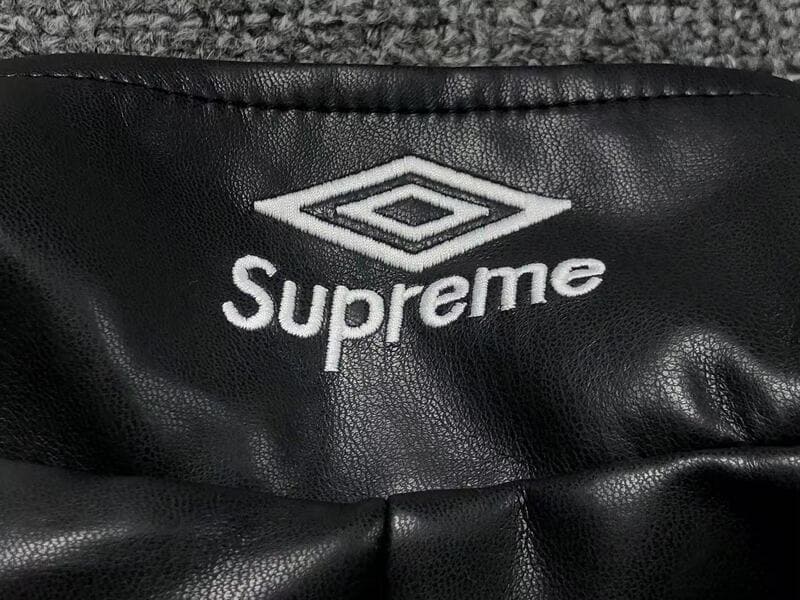 Jaqueta Supreme x Umbro Leather Track Black