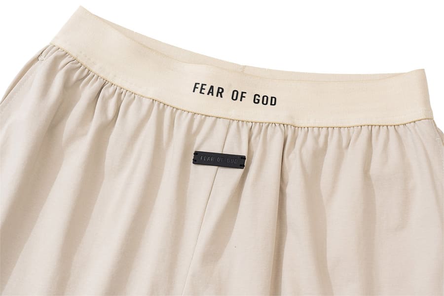 Pronta Entrega - Shorts Fear Of God Essentials Beje