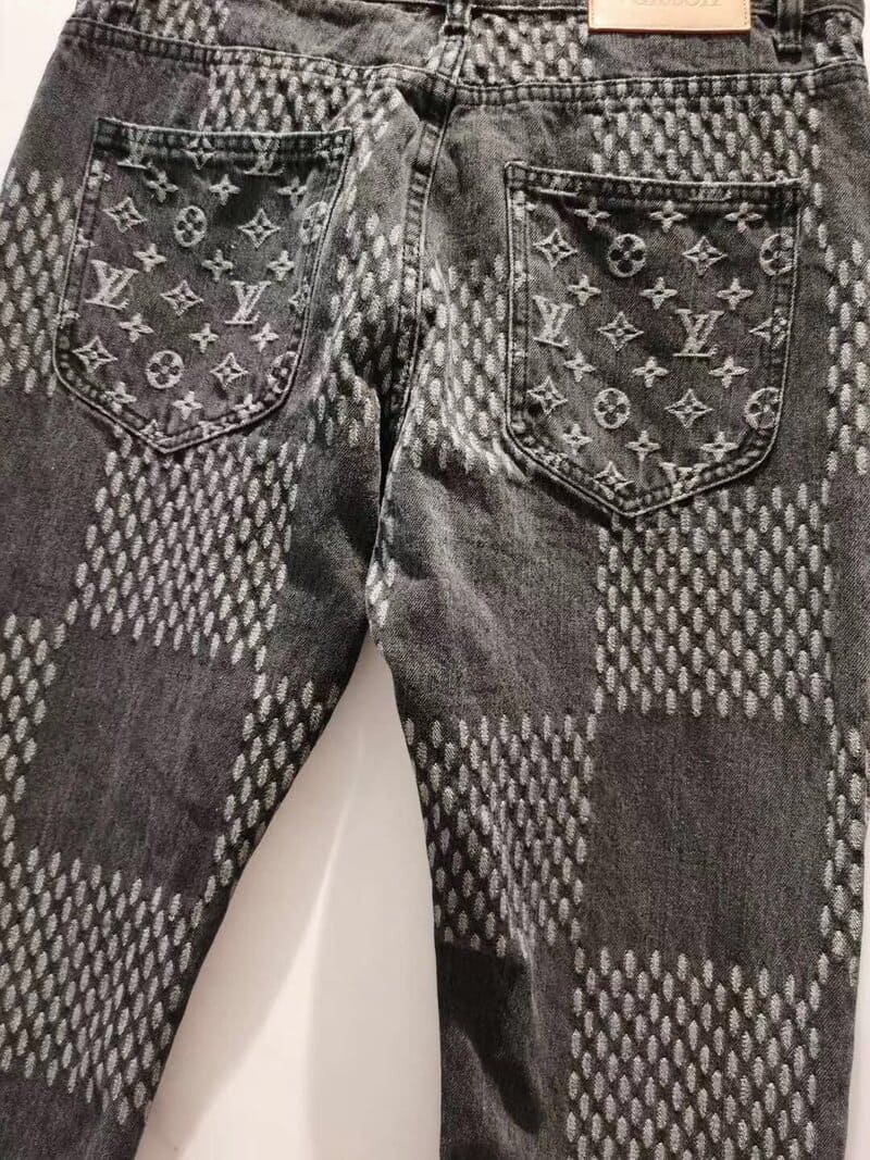 Calça Louis Vuitton x Nigo Giant Damier Waves MNGM