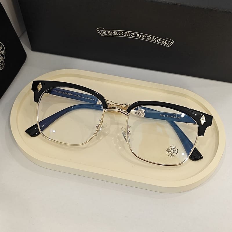 Óculos Chrome Hearts Gold