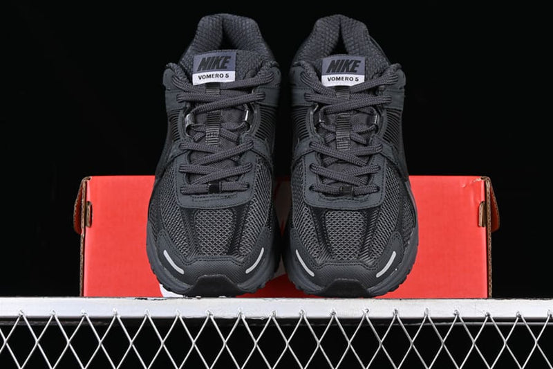 Nike Zoom Vomero 5 Anthracite