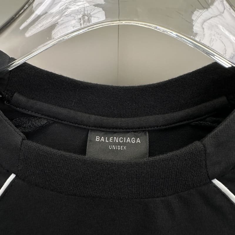 Camiseta Balenciaga Paris