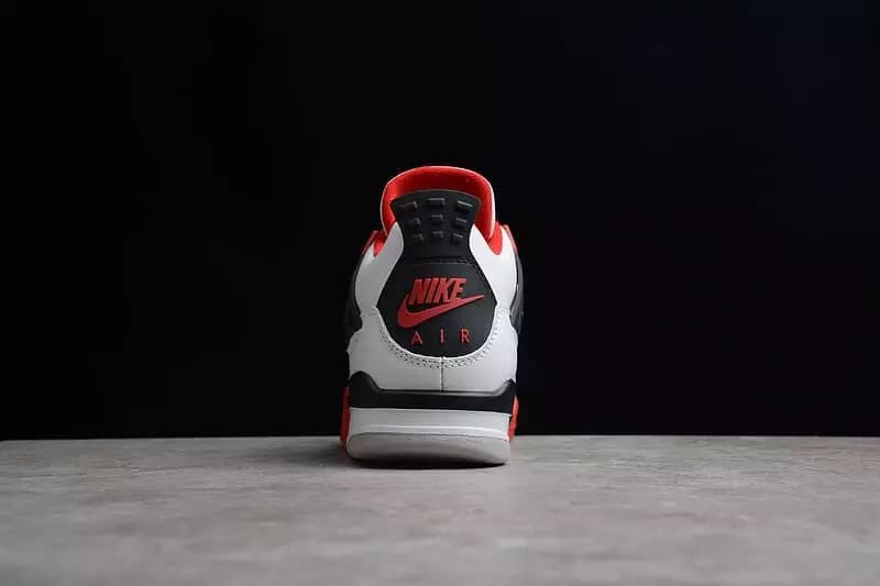 Air Jordan 4 Fire Red