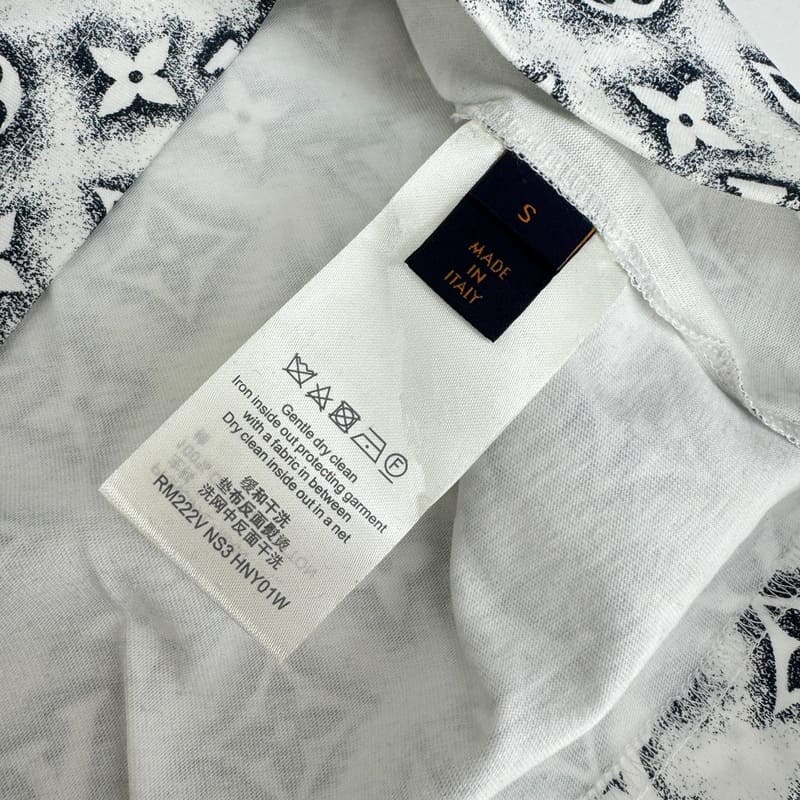 Camiseta Louis Vuitton Monogram White Deep Black