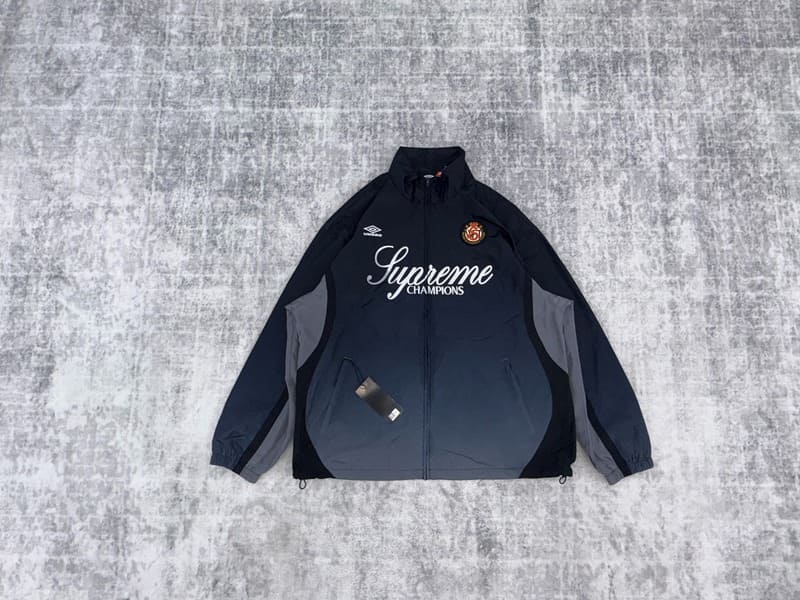 Jaqueta Supreme x Umbro Gradient Track Black