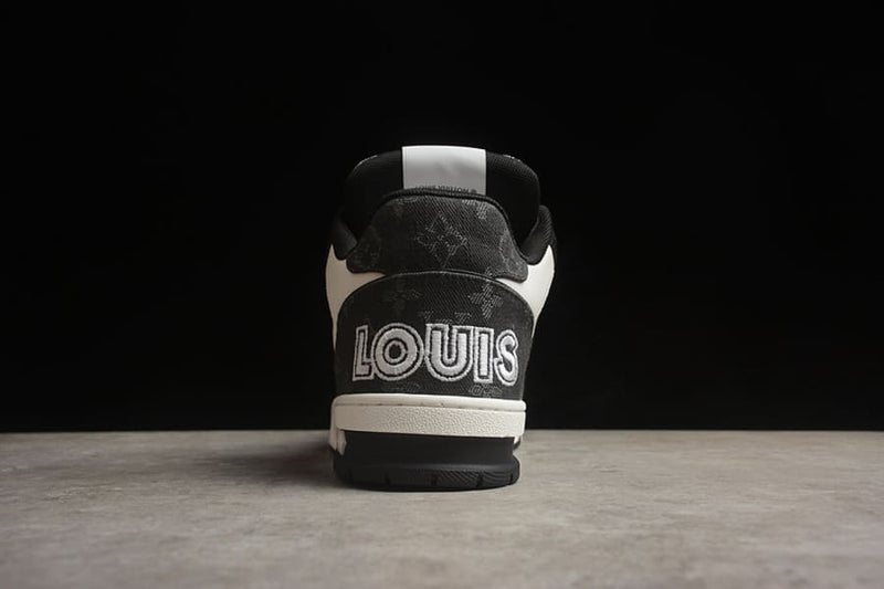 Louis Vuitton Trainer Black White