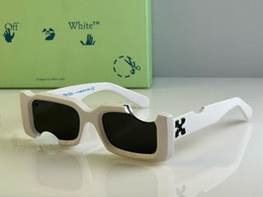 Óculos de Sol Off-White Cady com Recorte