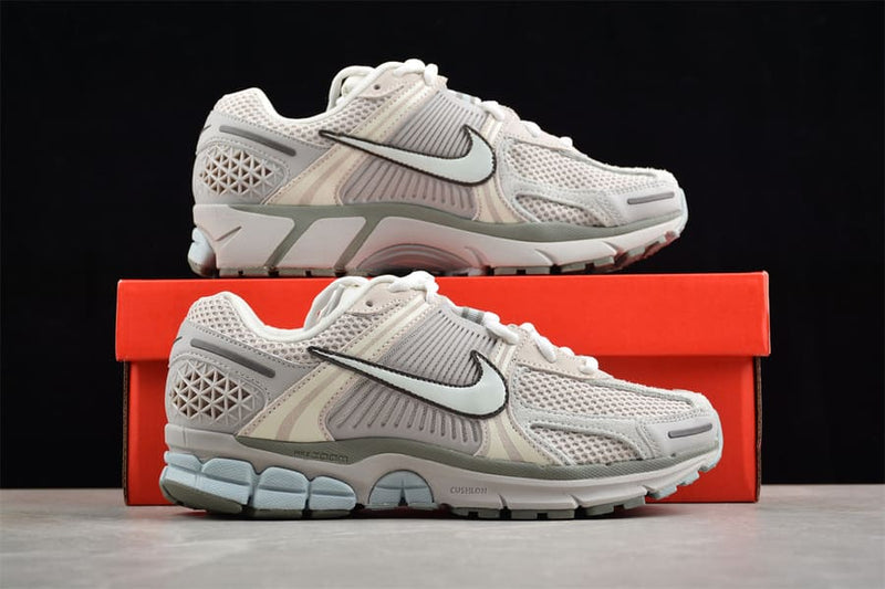 Nike Zoom Vomero 5 Light Orewood Brown