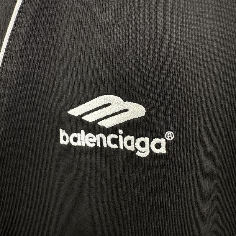 Camiseta Balenciaga Paris