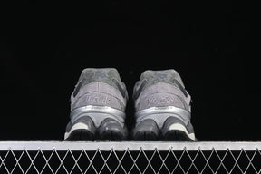 New Balance 9060 Smoke Grey