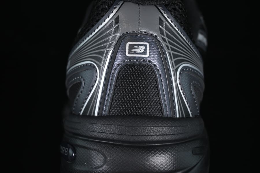 New Balance 740 Black Grey Silver