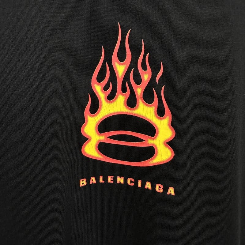 Camiseta Balenciaga Burning Unity